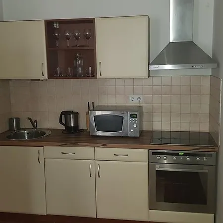 Topaz Haz Apartment *