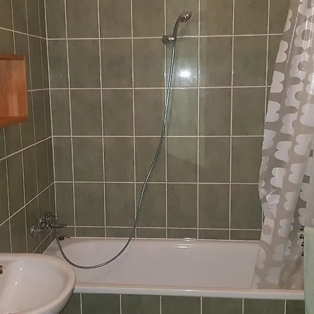 Apartment Topaz Haz *
